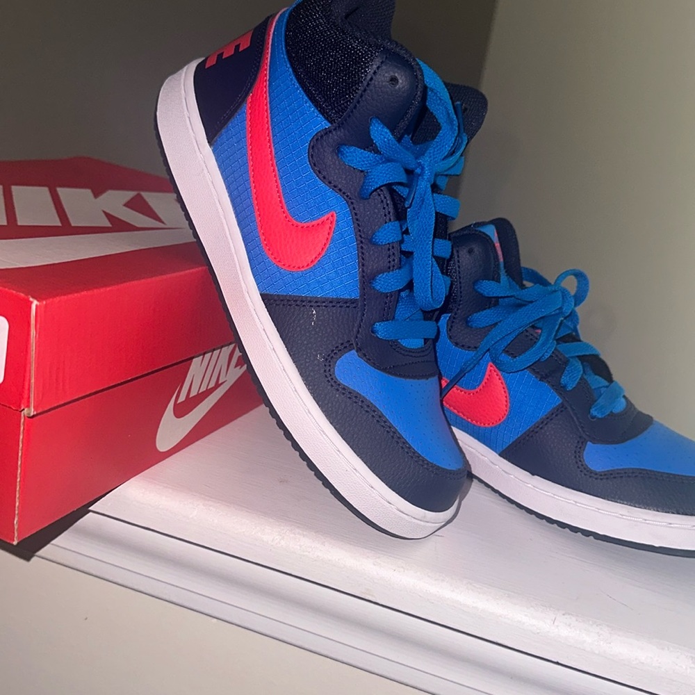 Nike